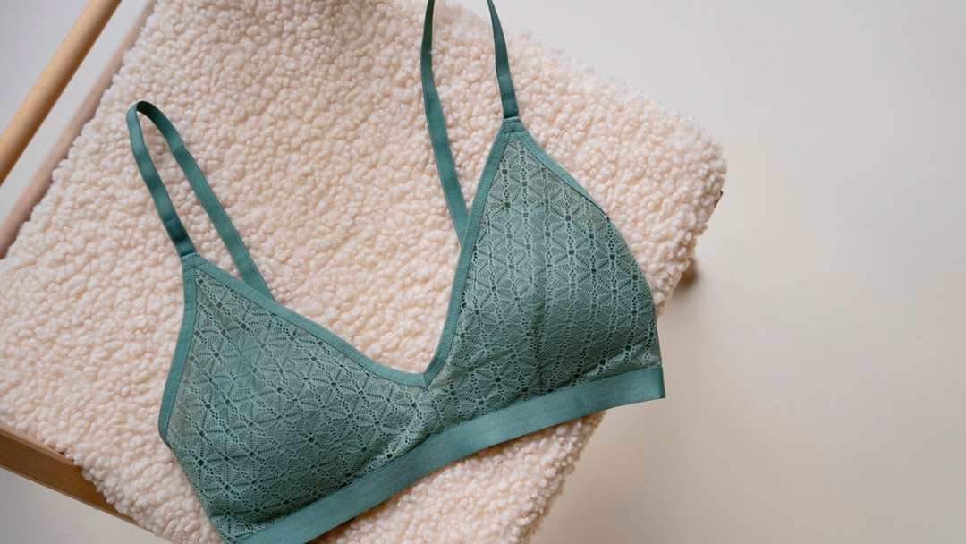 Why Every Woman Needs a Soft, Seamless V-Neck Bra in Her Closet